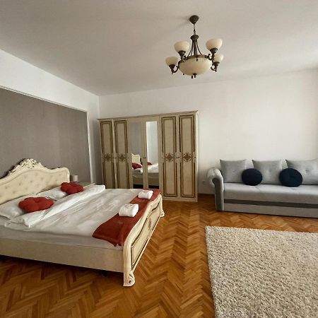 Londof Schei Apartments - Downtown Braşov Extérieur photo